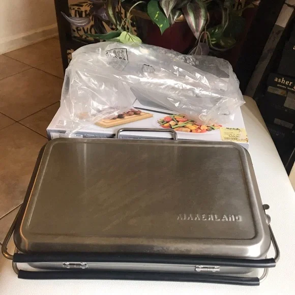 Kikkerland Silver Briefcase Barbecue NEW!!
